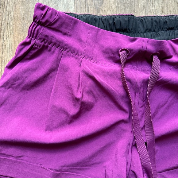 Lululemon Spring Break Away Shorts - Picture 4 of 6